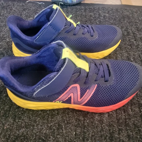 New Balance Kids' Navy and Red Sneakers - Picture 3 of 8